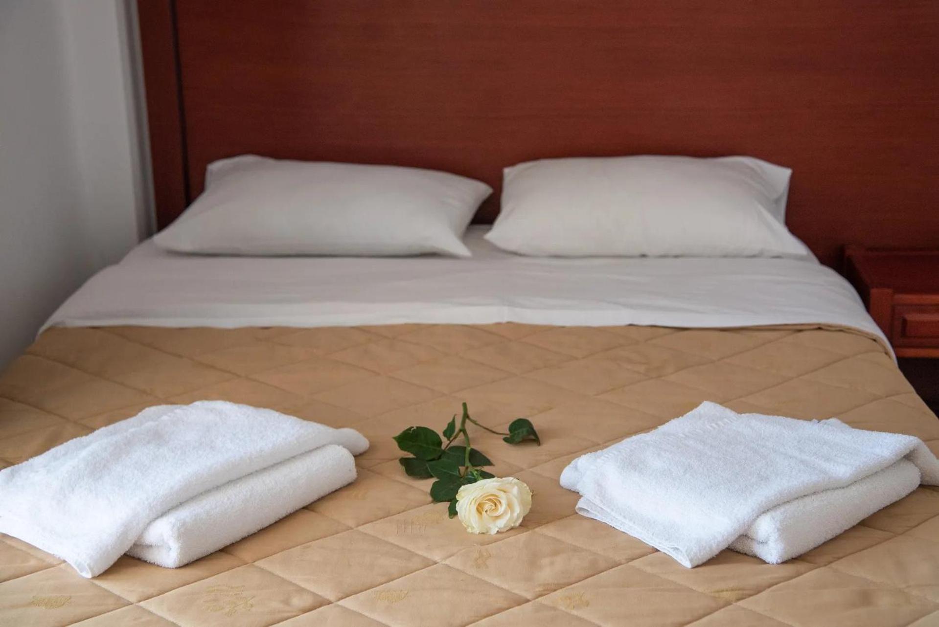 Poseidon Beach Hotel Кастросикия Экстерьер фото